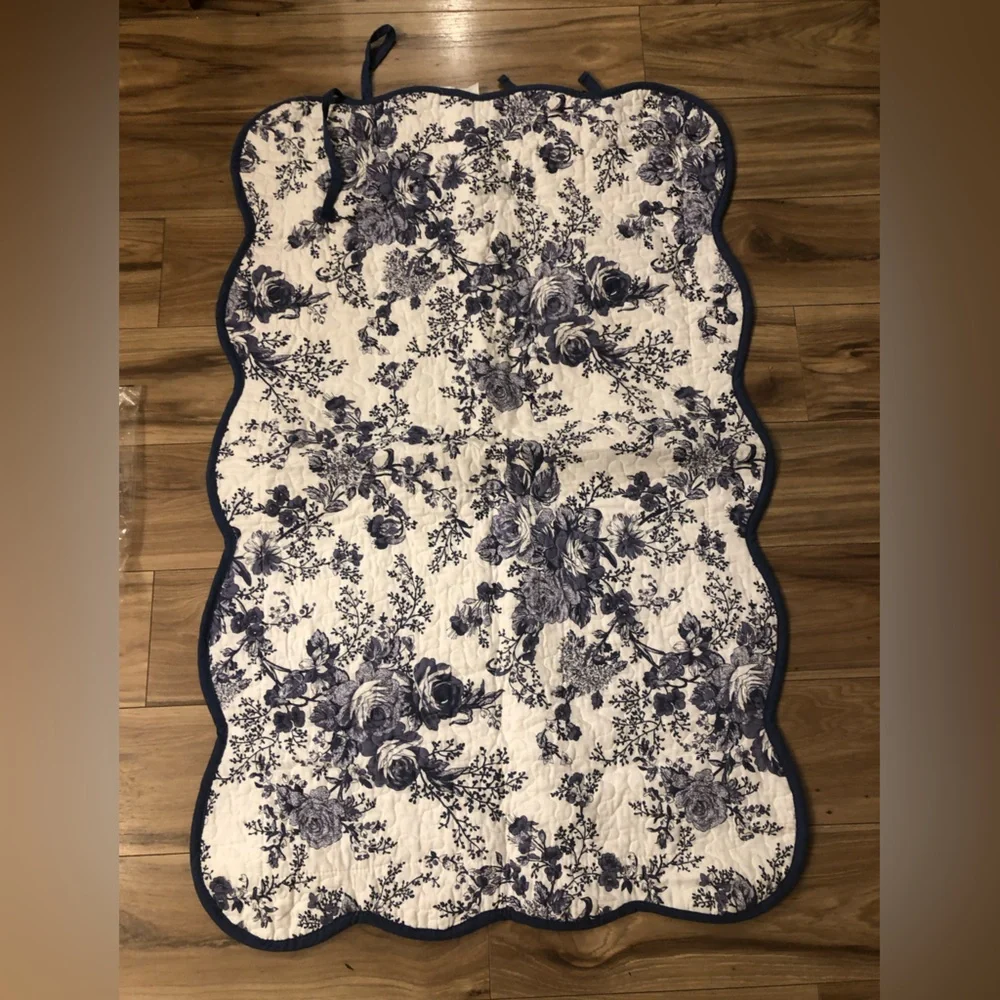 Laurel Manor Toile Garden Cotton King Pillow Sham, Blue